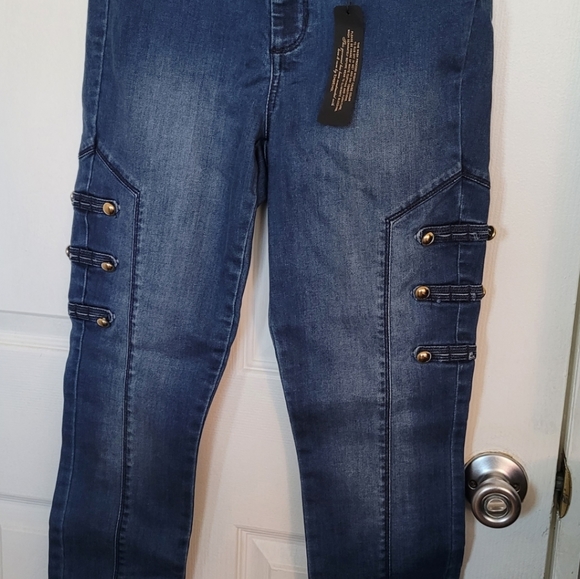 Bebe Jeans New - Picture 3 of 8